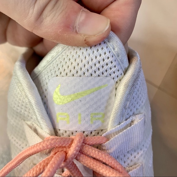 Nike air max axis running shoes women’s size 9.5 white purple - Picture 3 of 11